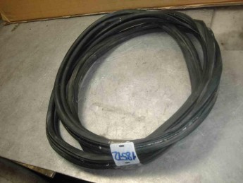 Уплотнитель проёма багажника Citroen  C4 Grand Picasso 2014> б/у