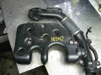 Патрубок воздушного фильтра Honda  Elysion 2004> б/у