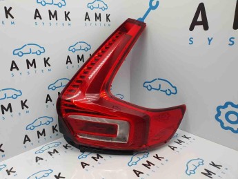 Фонарь задний правый Volvo  XC40 2017> б/у