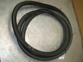 Уплотнитель проема двери задней правой Citroen  C4 Grand Picasso 2014> б/у