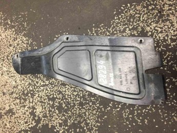 Пыльник двигателя нижний правый Skoda  Rapid 2013> б/у