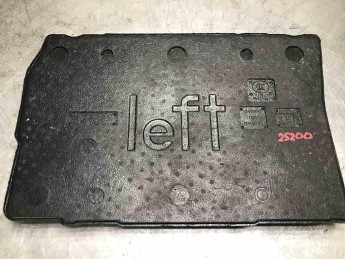 Вставка в простанство для ног BMW  X4 G02 2018> б/у