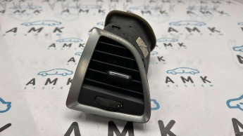 Дефлектор воздушный правый Opel  Astra J 2010> б/у