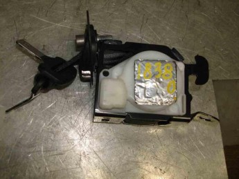 Ремень безопасности задний центральный Citroen  C4 Grand Picasso 2014> б/у