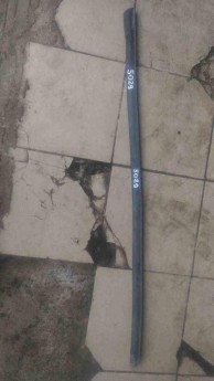 Уплотнитель двери передней правой Kia  Quoris 2012> б/у