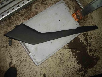 Накладка консоли левая Kia  Quoris 2012> б/у