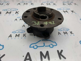 Ступица VW  Touareg 2010> б/у