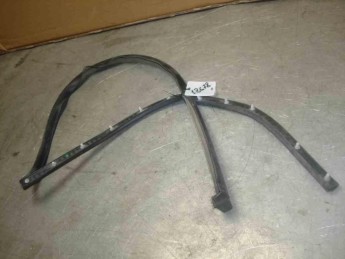 Уплотнитель двери передней правой  Citroen  C4 Grand Picasso 2014> б/у