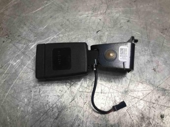 Ответная часть ремня безопасности BMW  X4 G02 2018> б/у