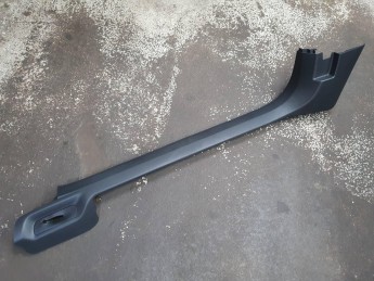 Накладка левая  Opel  Astra J 2010> б/у