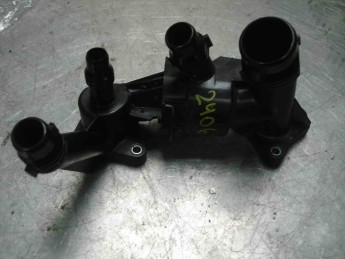 Корпус термостата с термостатом BMW  X4 G02 2018> б/у