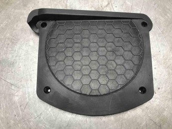 Накладка динамика BMW  X4 G02 2018> б/у