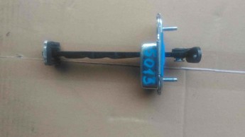 Ограничитель двери задний правый Kia  Quoris 2012> б/у