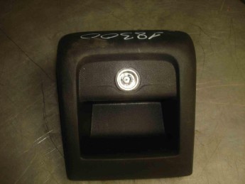 Накладка центральной консоли Citroen  C4 Grand Picasso 2014> б/у