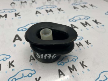 Пыльник рулевой рейки Opel  Astra J 2010> б/у