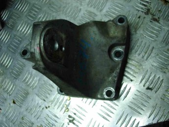 Кронштейн двигателя левый Kia  Quoris 2012> б/у