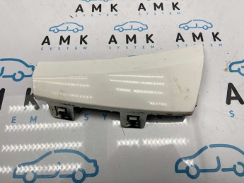 Накладка переднего бампера правая Mercedes  C W205 2014> б/у