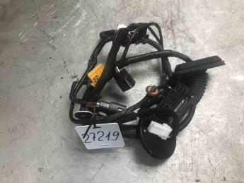 Проводка (коса) двери передней правая Hyundai  Creta 2016> б/у