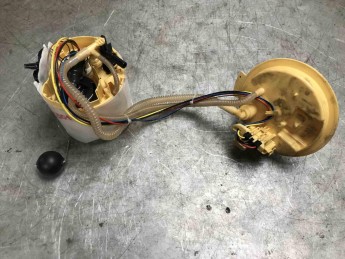 Насос топливный BMW  X4 G02 2018> б/у