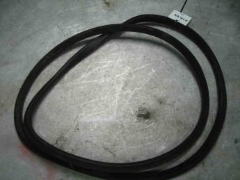 Уплотнитель стекла двери передней левой Renault  Master III 2010> б/у