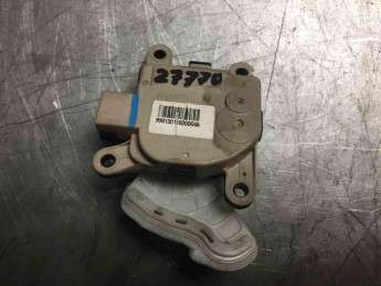 Мотоpчик зacлoнки oтопителя Kia  Quoris 2012> б/у