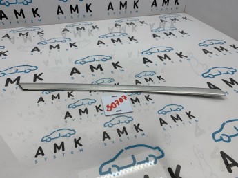 Молдинг стекла глухого переднего правого Opel  Astra J 2010> б/у