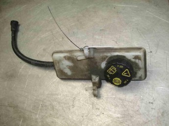 Бачок цилиндра тормозного Citroen  C4 Grand Picasso 2014> б/у