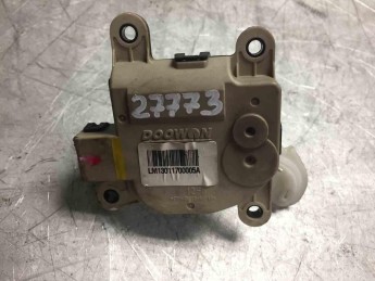 Моторчик заслонки печки Kia  Quoris 2012> б/у