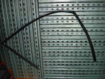 Уплотнитель стекла двери передней левой Kia  Quoris 2012> б/у