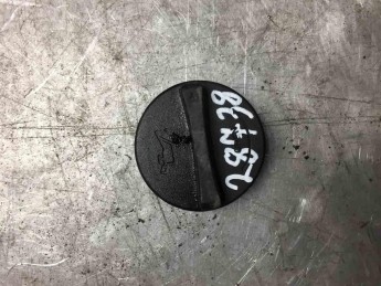 Крышка маслозаливной горловины Kia  Quoris 2012> б/у