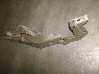 Кронштейн крепления крыла правого Citroen  C4 Grand Picasso 2014> б/у
