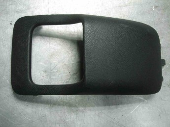 Накладка торпедо левая Renault  Master III 2010> б/у