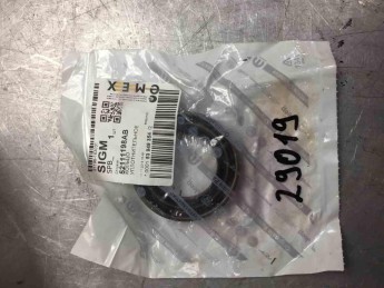 Сальник задней ступицы Dodge  Ram 2009> б/у