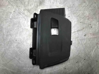 Накладка кнопки стеклоподъемника BMW  X4 G02 2018> б/у