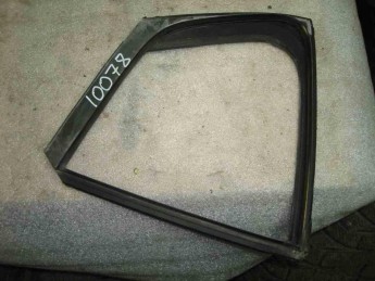 Уплотнитель стекла двери задней правой Kia  Quoris 2012> б/у