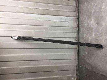 Уплотнитель стекла внутренний двери передний левый Audi  A1 2010> б/у