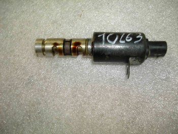 Клапан электромагнитный изменения фаз ГРМ Kia  Quoris 2012> б/у