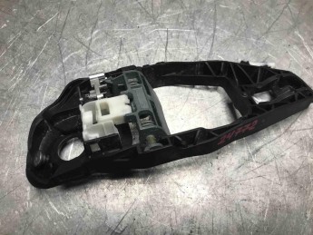 Кронштейн ручки двери задней правой BMW  X4 G02 2018> б/у