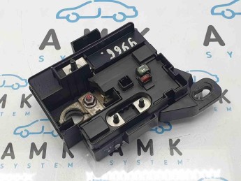 Блок предохранителей на клемму Kia  Quoris 2012> б/у