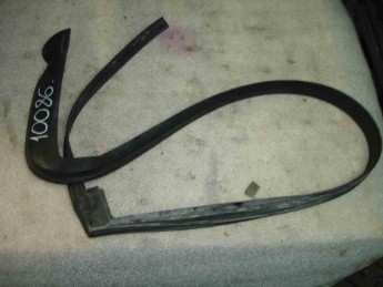 Уплотнитель двери задней правой Kia  Quoris 2012> б/у