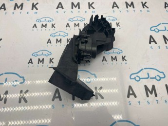 Кронштейн зеркала правый Peugeot  308 II 2014> б/у