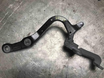 Петля крышки багажника правая BMW  X4 G02 2018> б/у