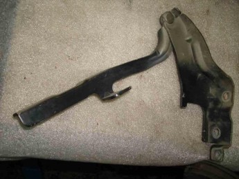 Петля капота левая Kia  Quoris 2012> б/у