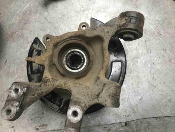 Кулак поворотный правый задний Hyundai  Creta 2016> б/у