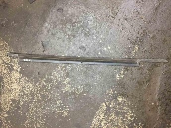 Накладка стекла передняя левая Audi  A1 2010> б/у