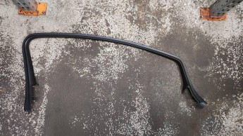 Накладка Opel  Astra J 2010> б/у