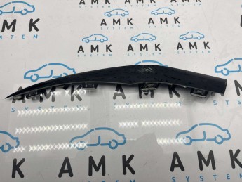 Молдинг переднего бампера правый Mercedes  C W205 2014> б/у