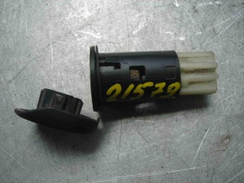 Гнездо прикуривателя Renault  Master III 2010> б/у