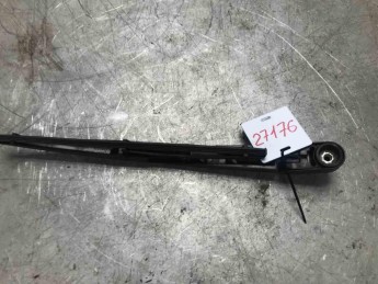 Поводок стеклоочистителя заднего  Hyundai  Creta 2016> б/у