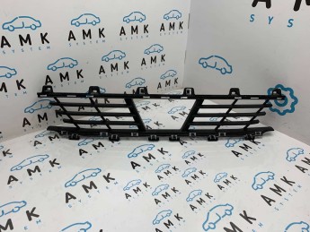 Решетка переднего бампера центральная BMW  3-serie G20/G21 2018> б/у